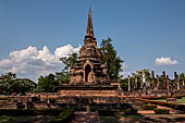 Thailand, Old Sukhothai - Secondari chedi of Wat Sa Si. 